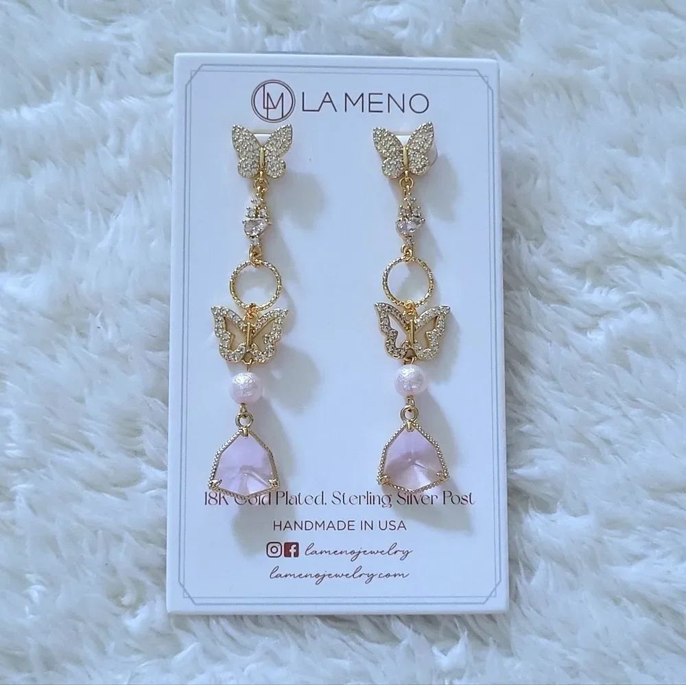 La Meno "Sparkling🎆 Butterfly🦋" Earrings - Picture 10 of 16